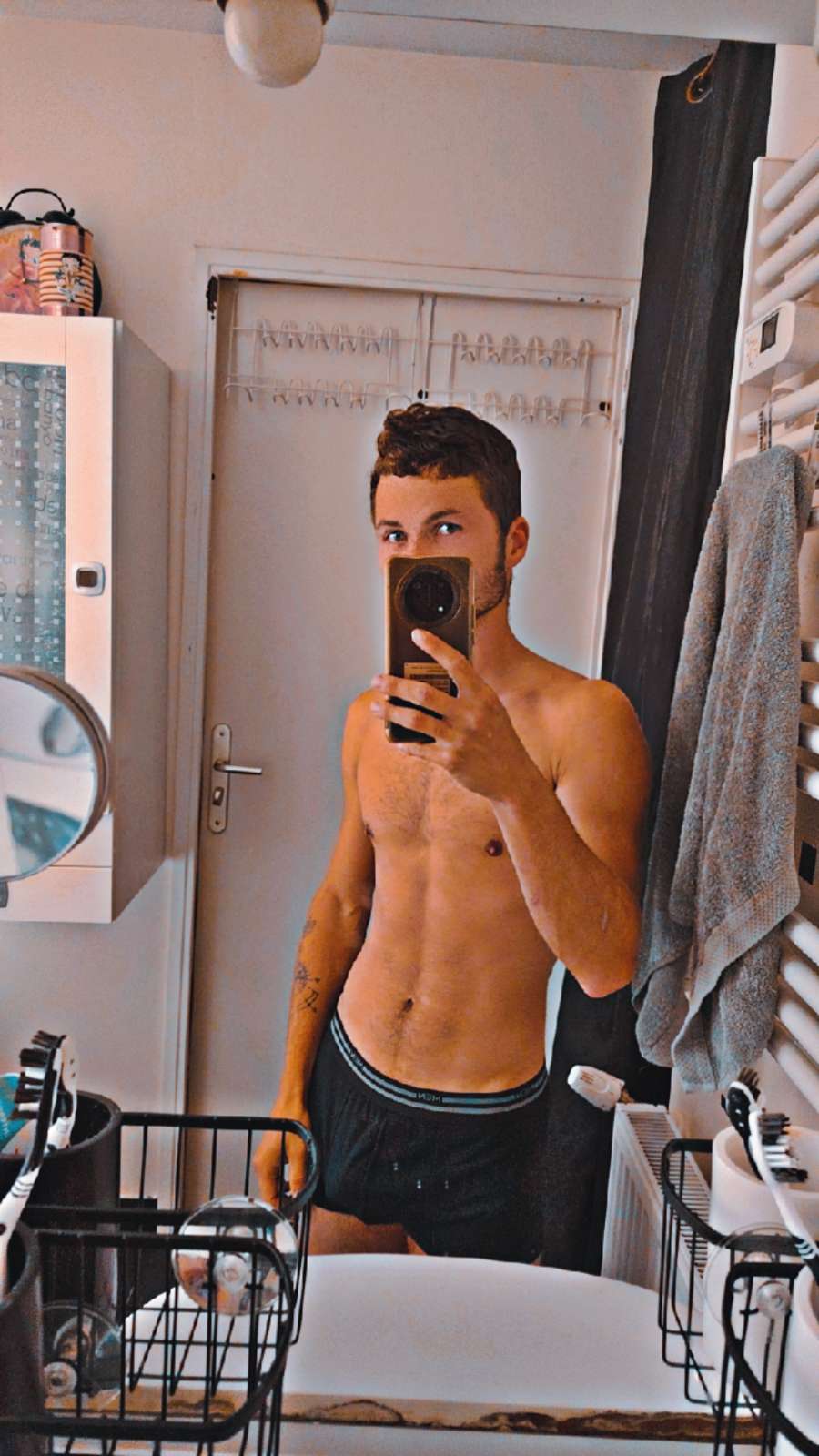 Perfil de Ladislas, 22 años, trans escort en Jarque de Moncayo