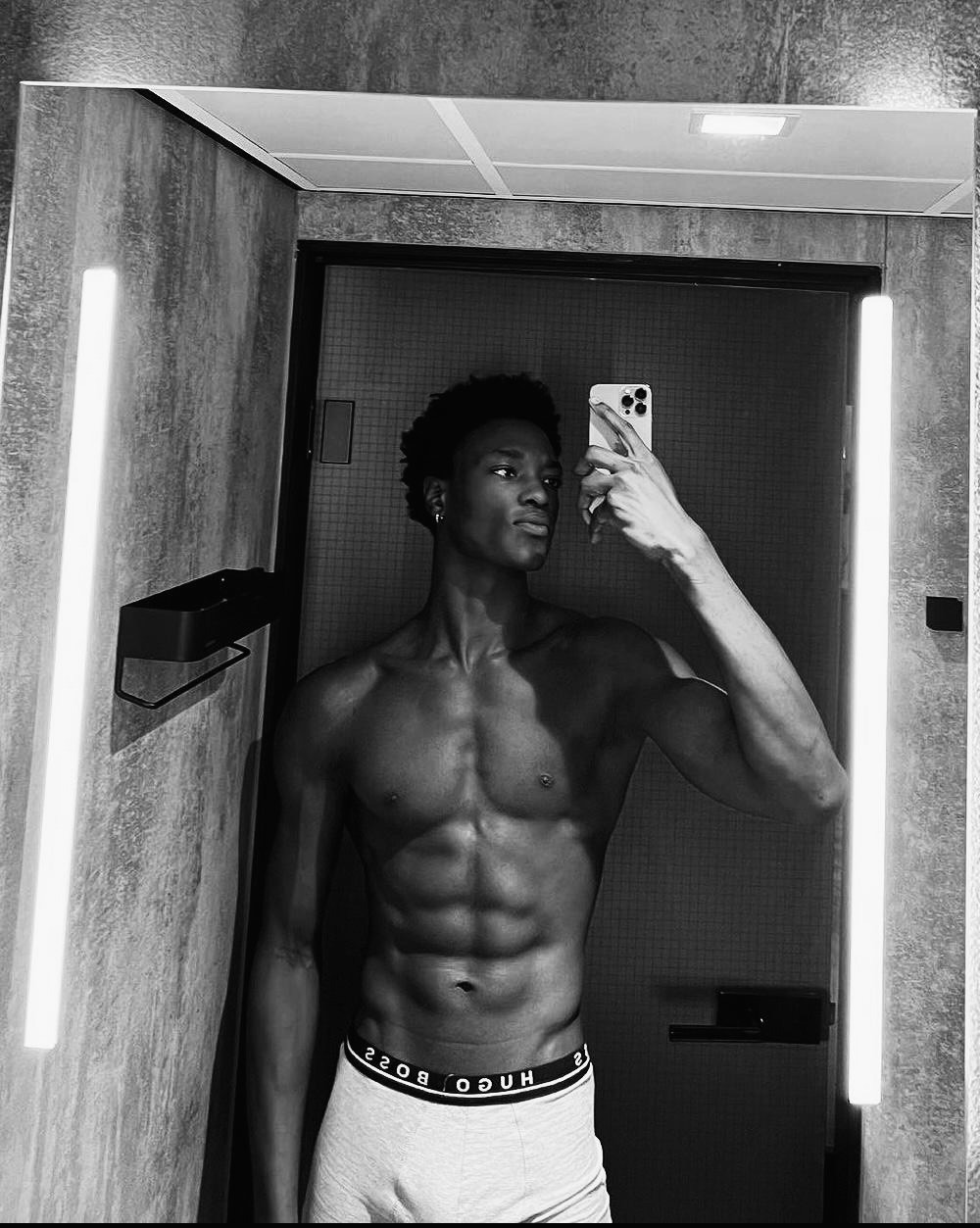 Perfil de Ehouarn, 27 años, trans escort en Orozko