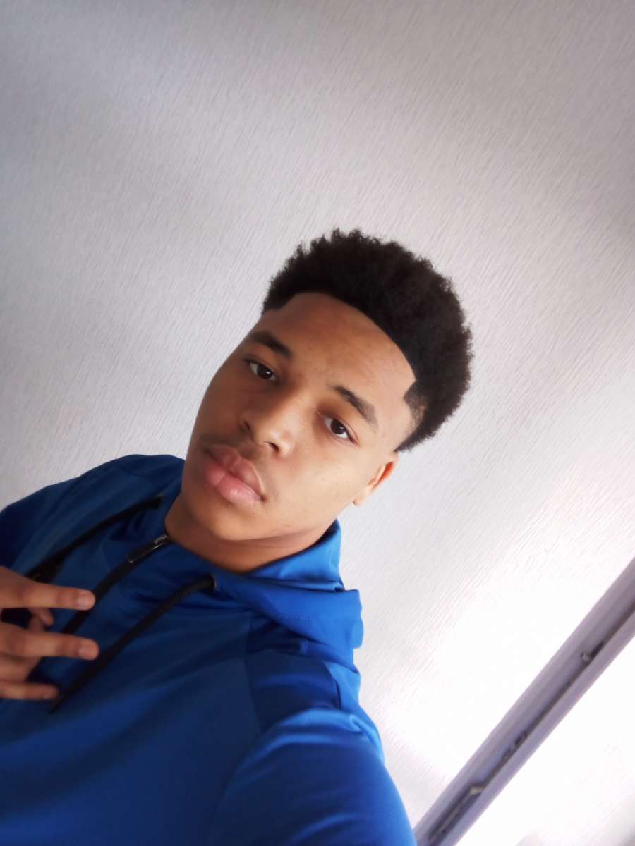 Perfil de Younousse, 20 años, trans escort en Huelma