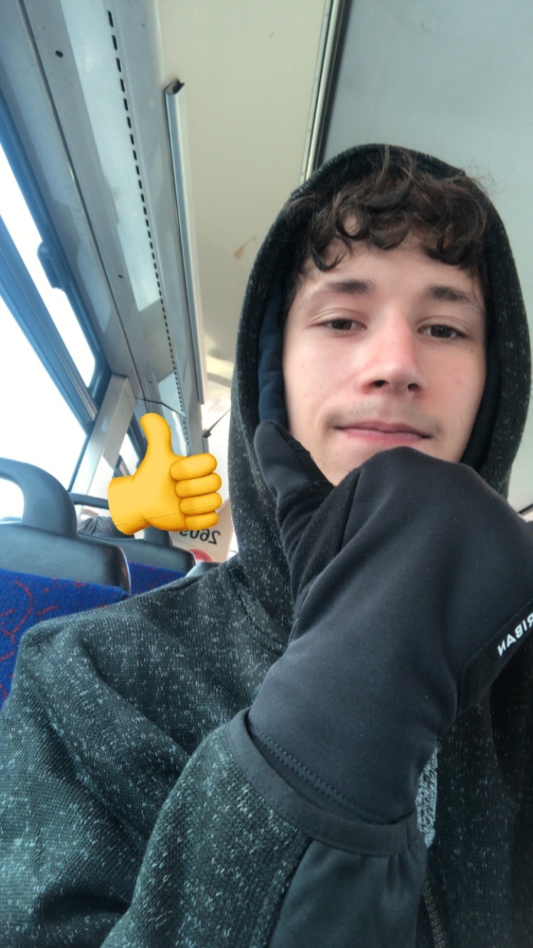 Perfil de Dejan, 19 años, trans escort en Balones