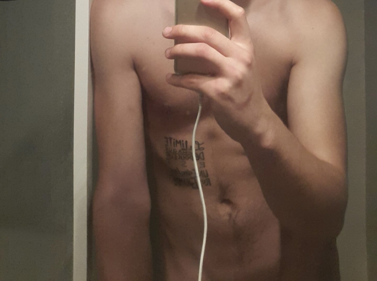 Perfil de Romano, 26 años, trans escort en Navaconcejo