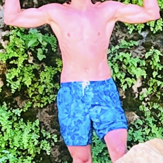 Perfil de Dinis, 20 años, trans escort en Noez