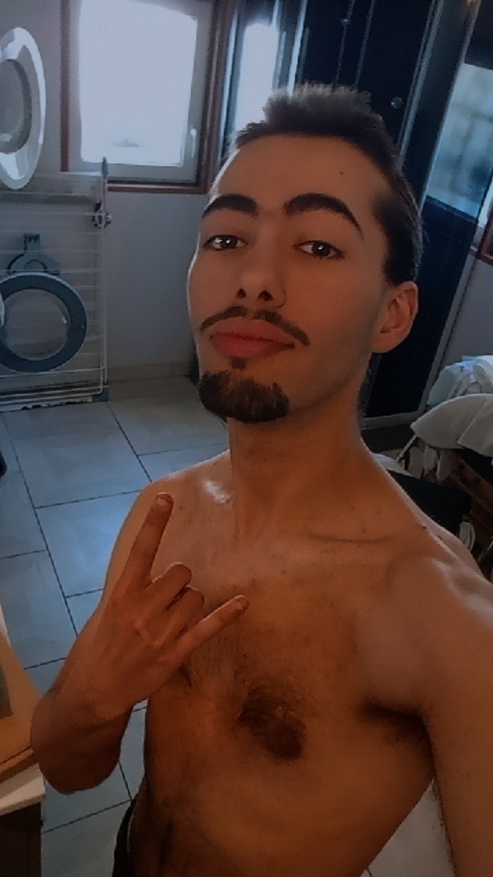 Perfil de Pepino, 22 años, trans escort en Arrúbal