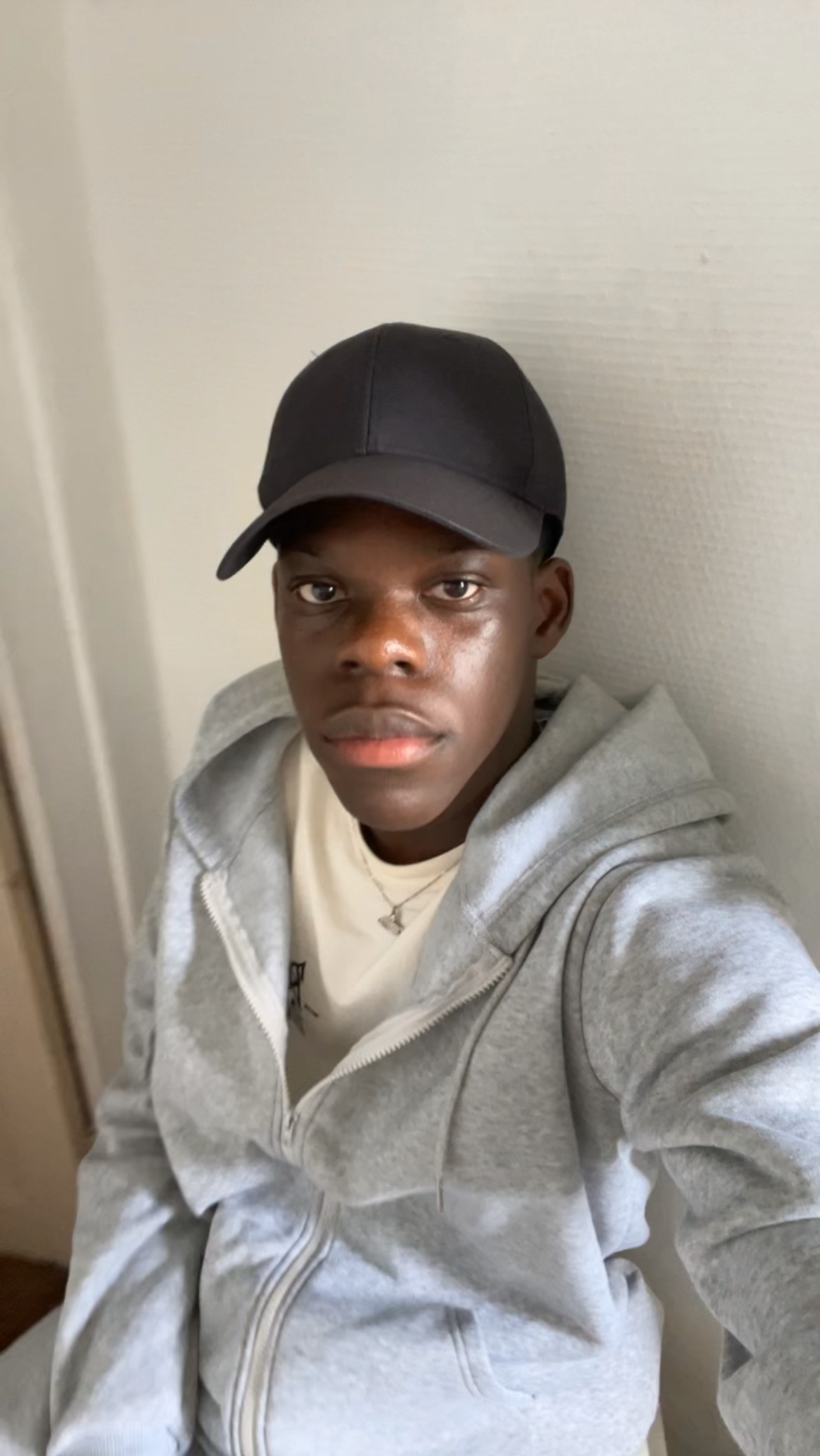 Perfil de Jean-serge, 19 años, trans escort en Mues