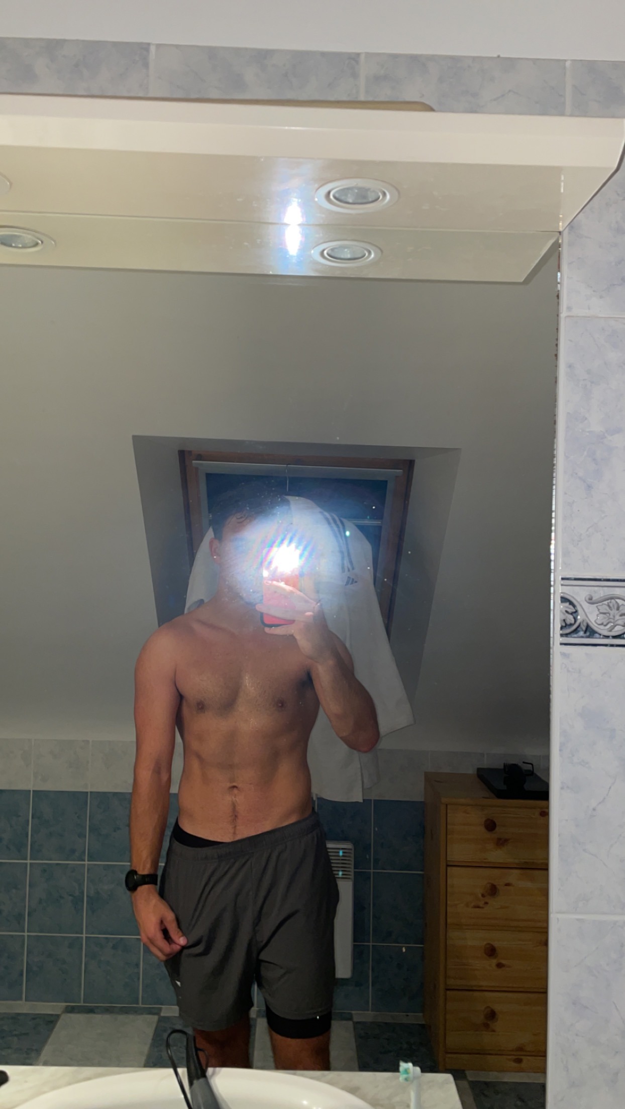 Perfil de Alcide, 21 años, trans escort en Aguarón