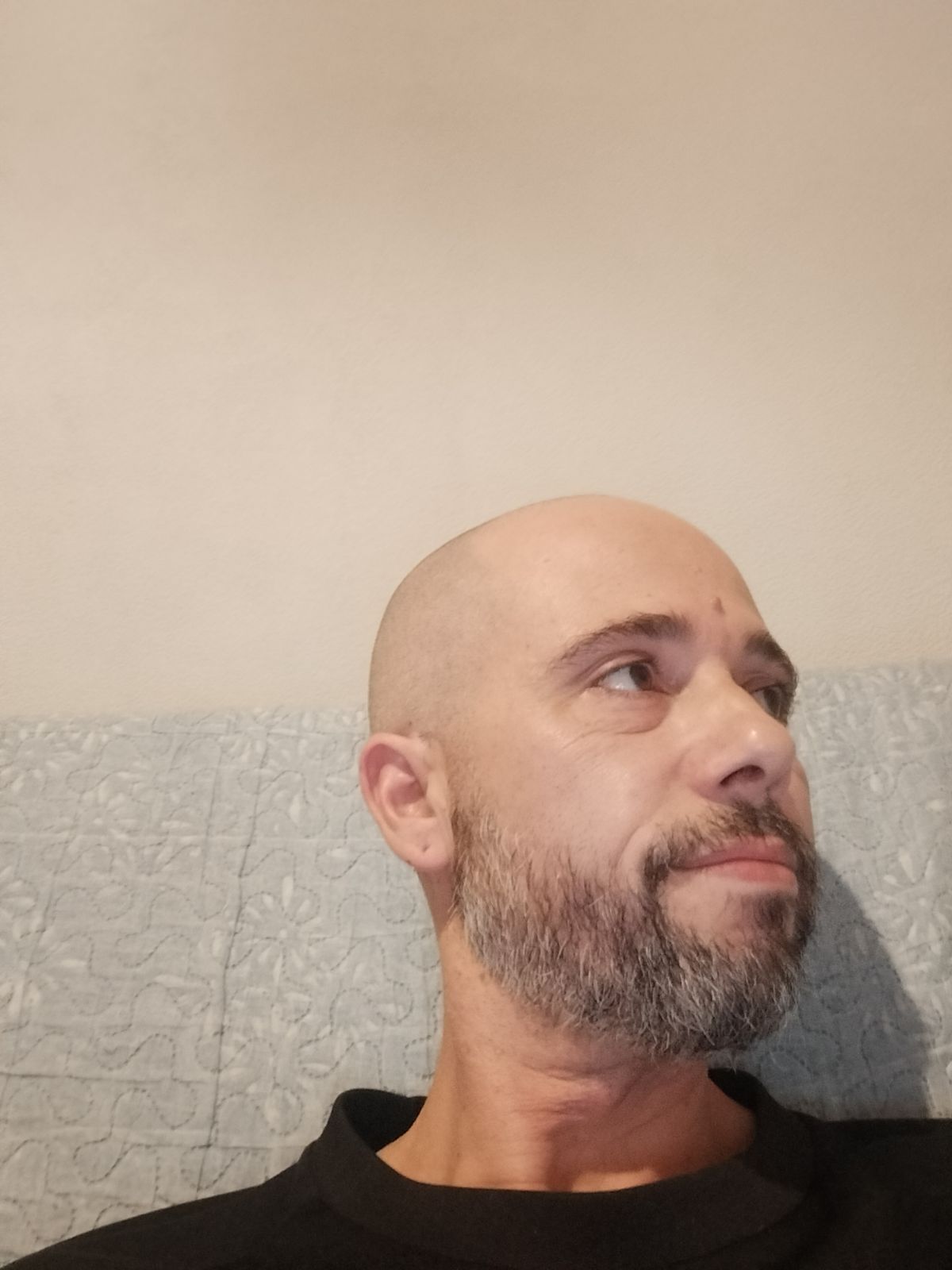 Perfil de Emrah, 42 años, trans escort en Fuentespina