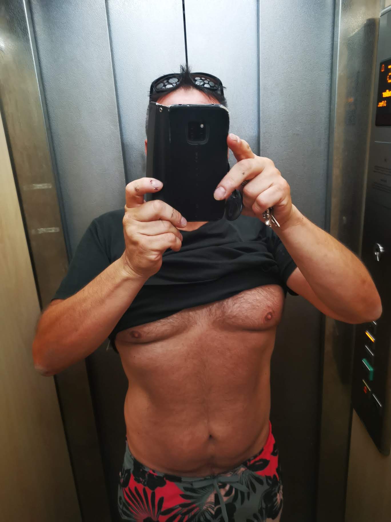 Perfil de Leonel, 54 años, trans escort en Pétrola