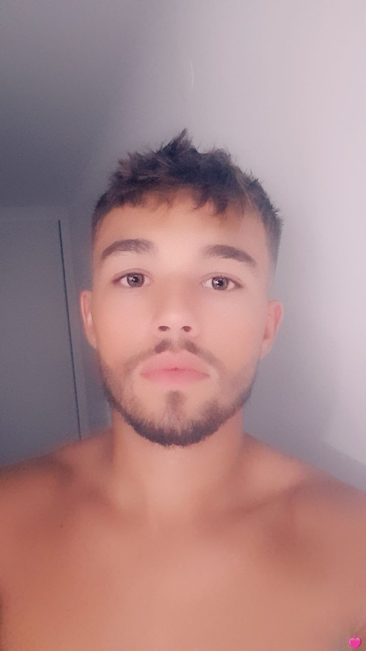 Perfil de Jean-jack, 21 años, trans escort en Tirgo